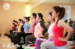 瑜伽教练用什么快方法瘦腰腹？6个不错体式要学会！