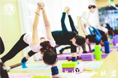 瑜伽可以缓解腰肌劳损吗？瑜伽教练告诉你！