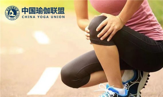 瑜伽教练都是如何改善膝盖疼，要这样调整就对了！